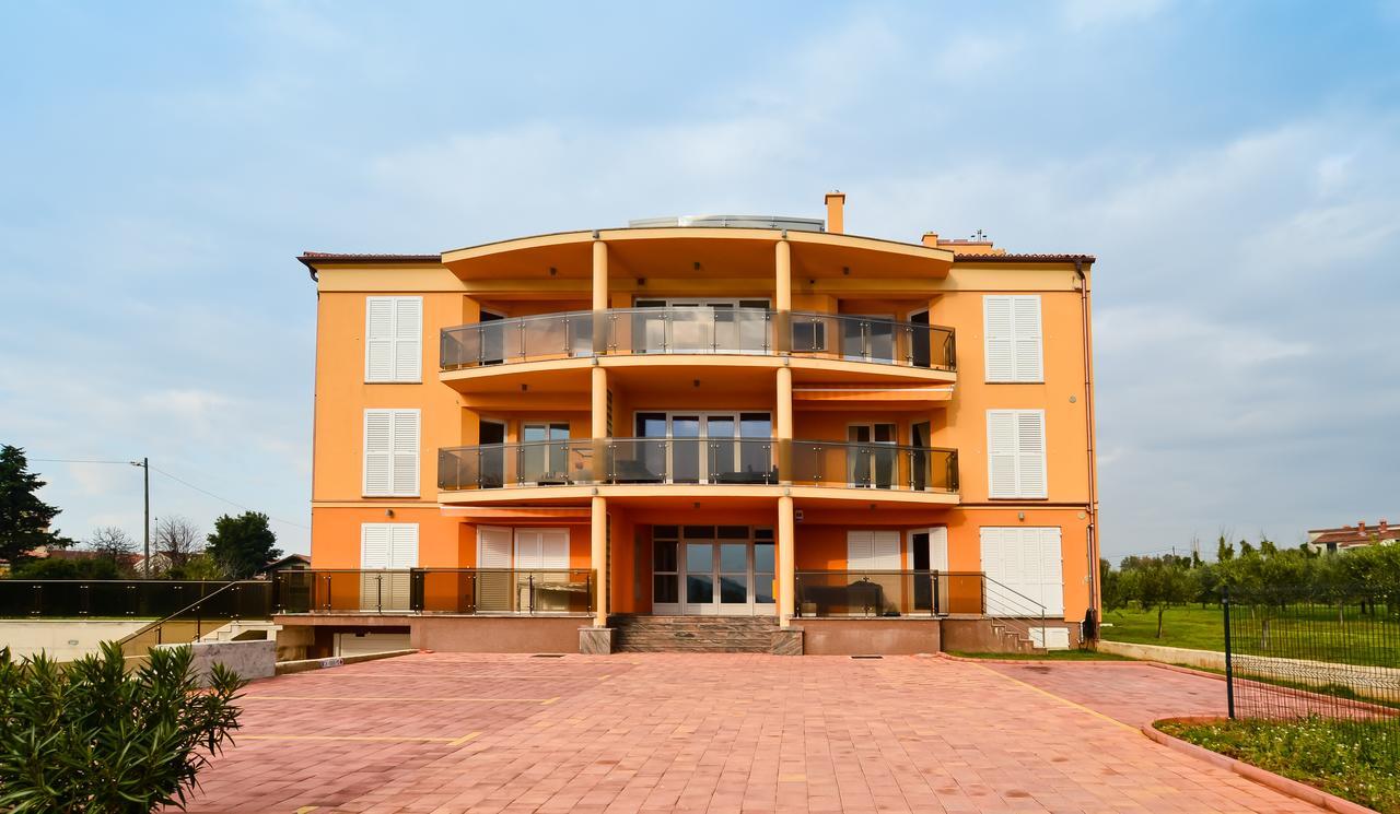 Apartman Andrea L Pomer Εξωτερικό φωτογραφία